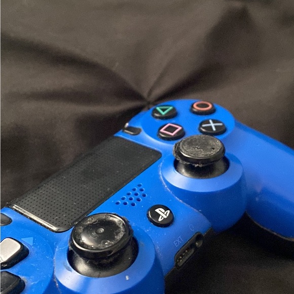 Dualshock 4 (ps4 controller) - Picture 2 of 2